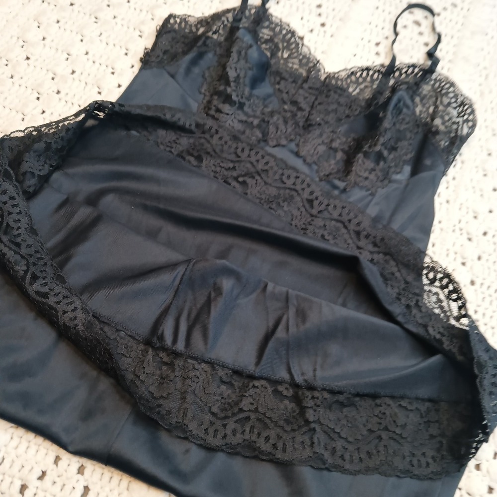 SILKY Vtg VASSARETTE Satin NYLON Dress SLIP Lace Top & Bottom USA Sz 32 F Read - Picture 6 of 13